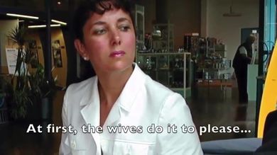 Сексуальные жены жестко трахаются с любовниками и разрешают мужьям смотреть