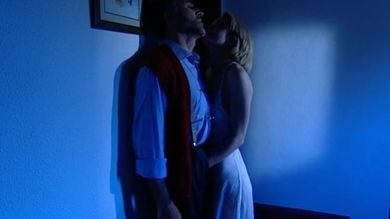 Няшная девка ебётся с двоюродным братом на глазах у дяди и дрочит мужику