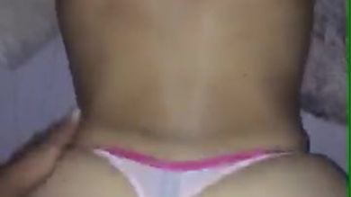 Мужик отымел пьяную жену друга раком и снял с ней порнушку